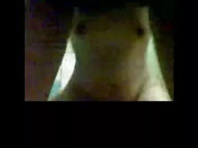 នារីក្តៅសាច់មួយត្រូវបាន fucked នៅក្នុង pussy ក្តៅរបស់នាង